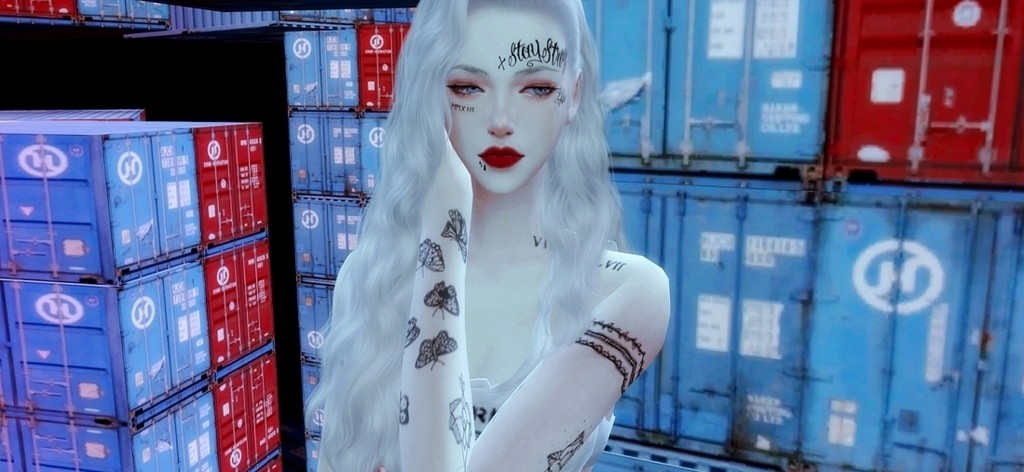 很飒的纹身师姐姐