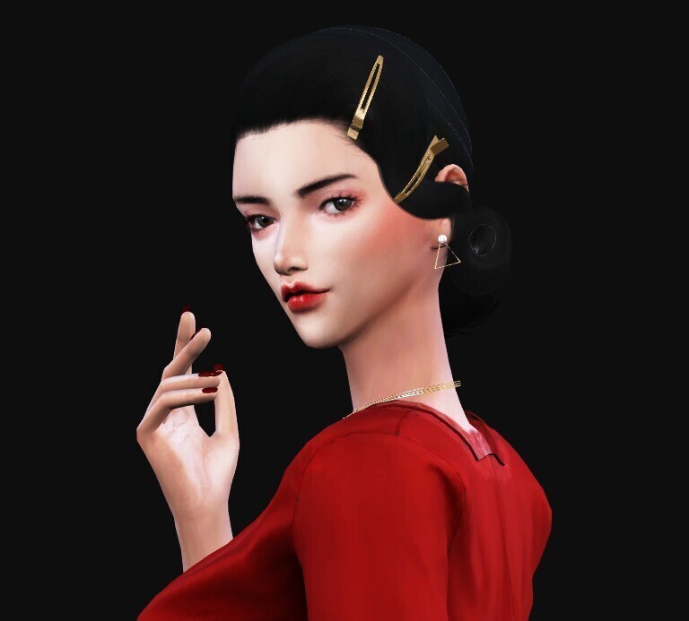 殇殇 — 人物分享 — *大胸御姐*卡琳