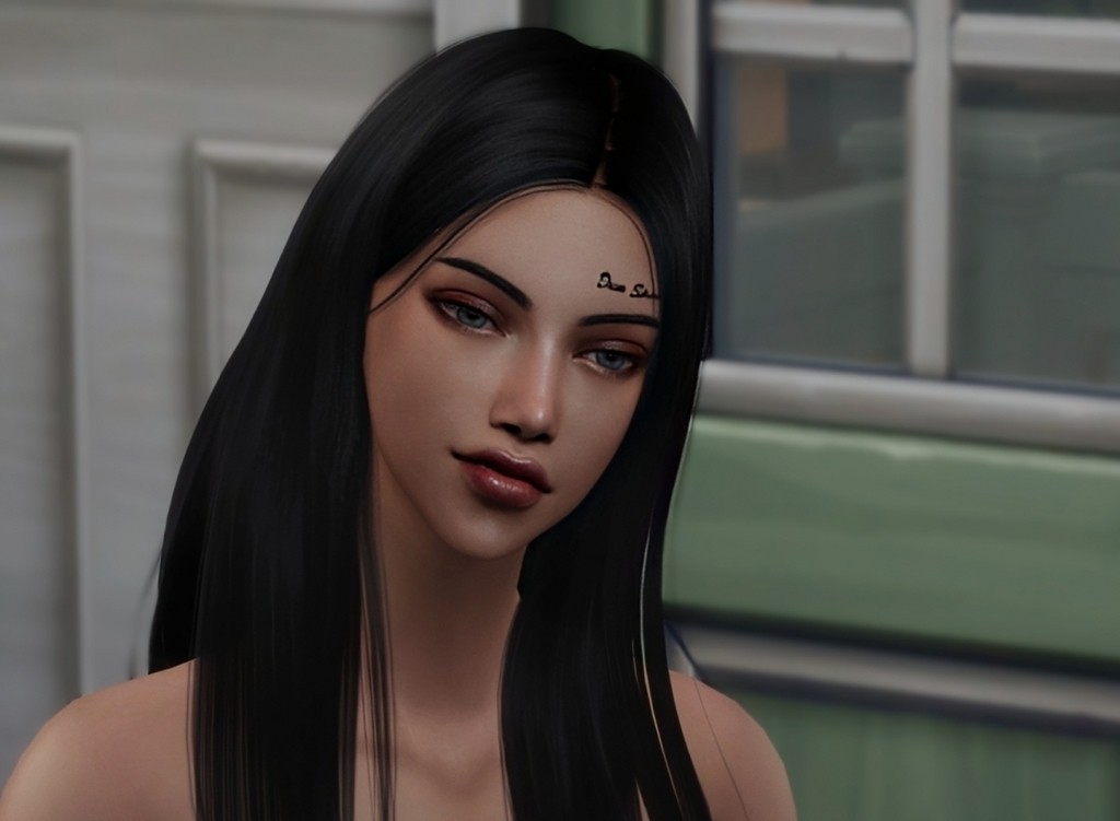 不大对称的棕皮美女