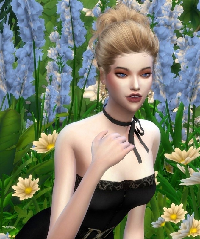 一个高冷性感的小姐姐